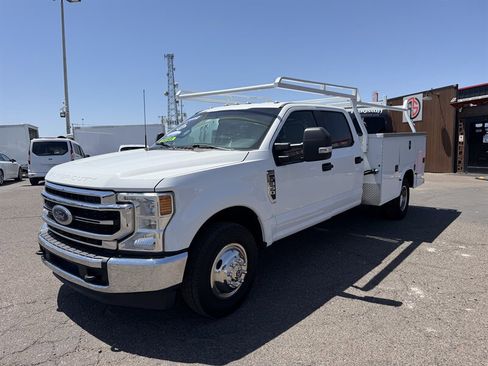Used 2022 Ford F350 XL w/ Power Equipment Group RWD image 6