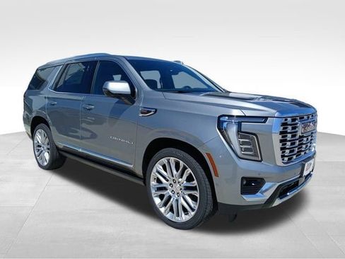 New 2026 GMC Yukon Denali w/ Denali Reserve Package AWD/4WD image 7