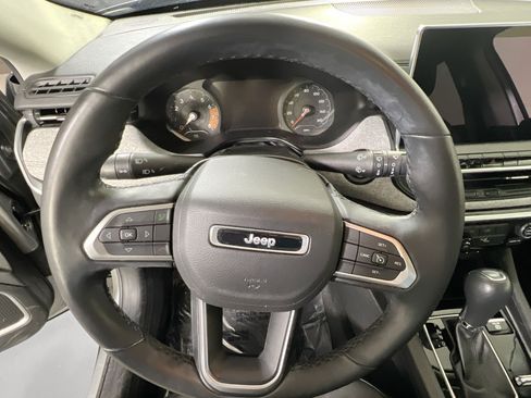 Used 2022 Jeep Compass Latitude AWD/4WD image 11