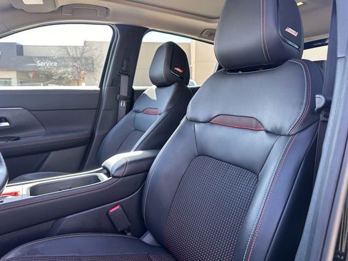 Used 2025 Nissan Kicks SR w/ SR Premium Package image 21