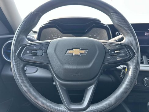 Certified 2024 Chevrolet Trax LS w/ LS Convenience Package FWD image 19
