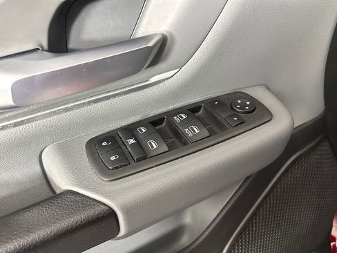 Used 2022 RAM 1500 Big Horn AWD/4WD image 11