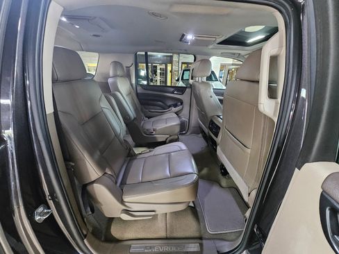 Used 2018 Chevrolet Suburban LT image 16