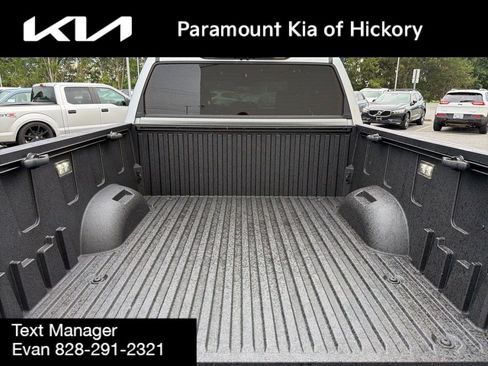 Used 2026 Toyota Tundra Limited AWD/4WD image 11