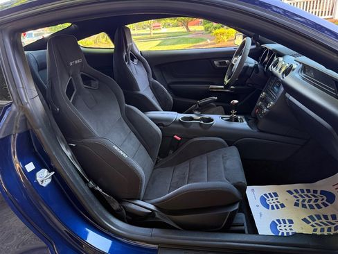 Used 2018 Ford Mustang Shelby GT350 RWD image 52