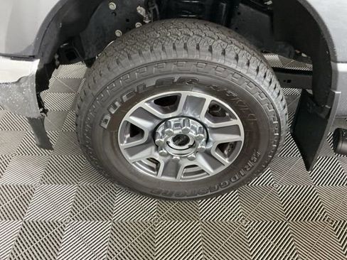 Certified 2025 Ford F350 Lariat w/ FX4 Off-Road Package image 32