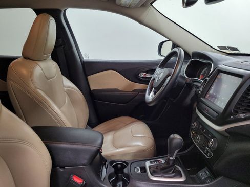 Used 2016 Jeep Cherokee Limited FWD image 21