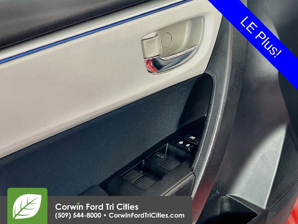 Used 2016 Toyota Corolla LE FWD image 12