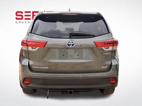 Used 2019 Toyota Highlander XLE AWD/4WD image 6