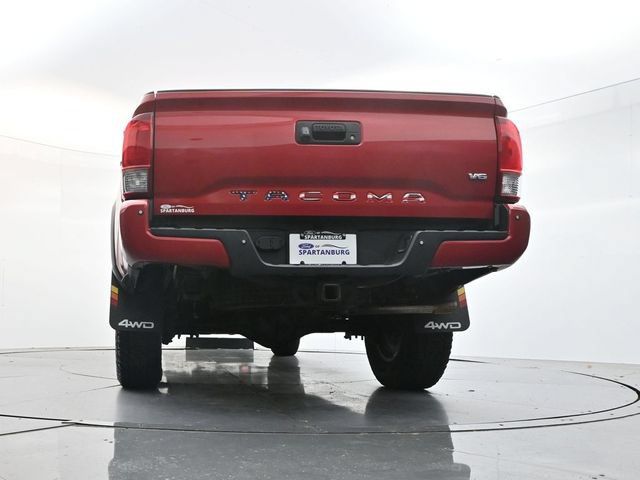Used 2017 Toyota Tacoma TRD Off-Road AWD/4WD image 51