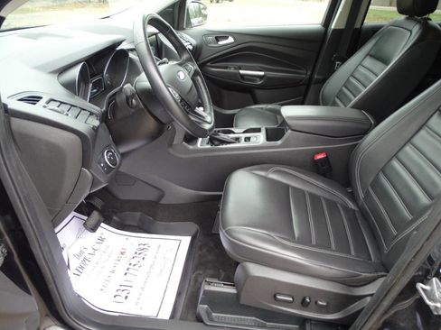 Used 2019 Ford Escape SEL image 12