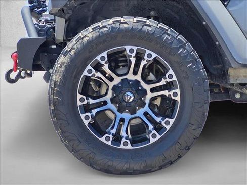 Used 2021 Jeep Gladiator Rubicon AWD/4WD image 24