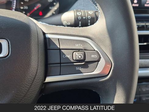 Used 2022 Jeep Compass Latitude FWD image 18