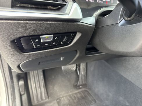 Used 2020 BMW 330i Sedan w/ Convenience Package image 18