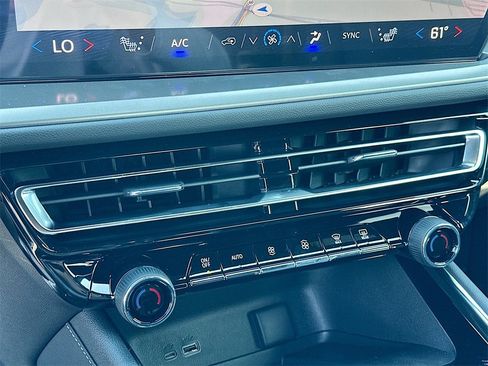 New 2026 Chevrolet Traverse LT w/ Driver Confidence Package image 11