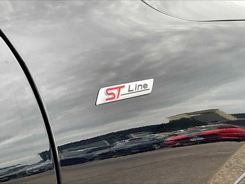 Used 2024 Ford Escape ST-Line image 17