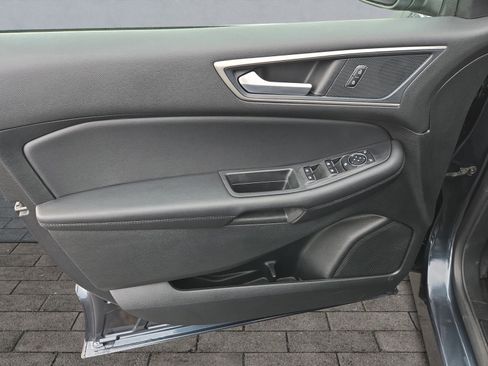 Used 2024 Ford Edge SEL w/ Convenience Package image 10