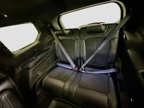 Used 2023 Jeep Grand Cherokee L Laredo image 30