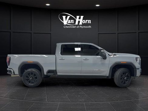 Used 2024 GMC Sierra 3500 AT4 w/ AT4 Premium Plus Package AWD/4WD image 2