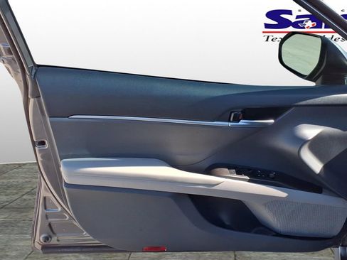 Used 2023 Toyota Camry LE image 10