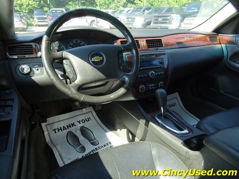 Used 2011 Chevrolet Impala LT w/ Luxury Edition Package FWD image 9