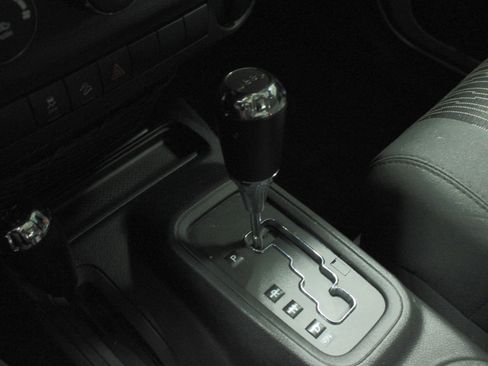 Used 2012 Jeep Wrangler Sport w/ Connectivity Group image 22