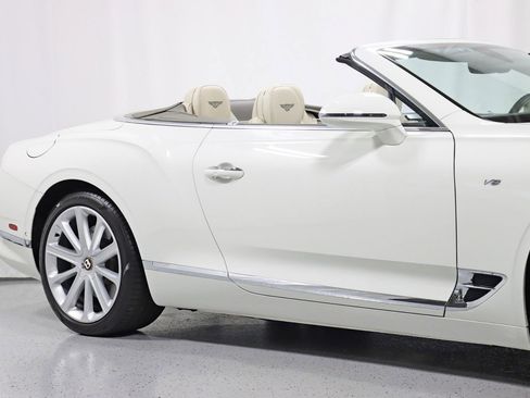 Used 2020 Bentley Continental GT image 5