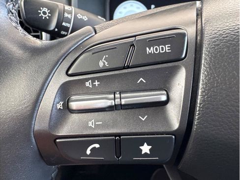 Used 2022 Hyundai Kona Limited AWD/4WD image 17