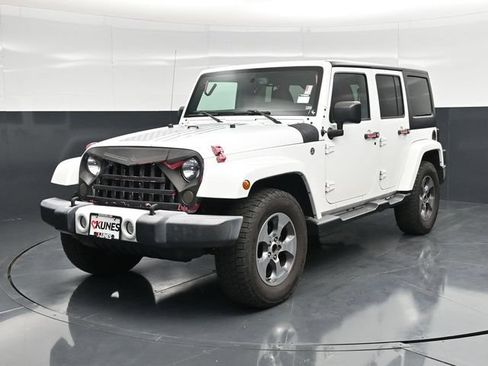 Used 2016 Jeep Wrangler Unlimited Sahara w/ Trailer Tow Group AWD/4WD image 6