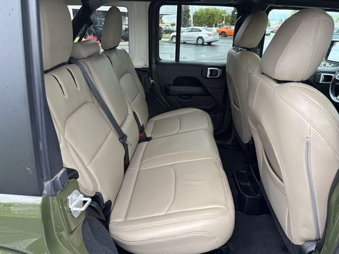 Used 2023 Jeep Wrangler Unlimited Sahara w/ Cold Weather Group image 15