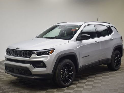 New 2026 Jeep Compass Latitude image 14