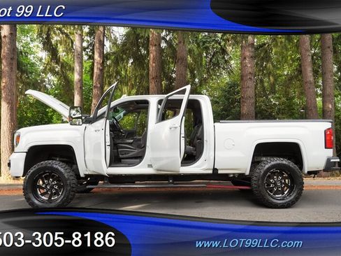 Used 2016 GMC Sierra 2500 Denali w/ Duramax Plus Package AWD/4WD image 26