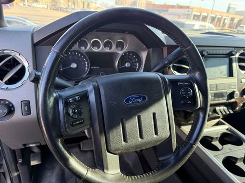 Used 2012 Ford F250 Lariat w/ Lariat Interior Pkg image 16