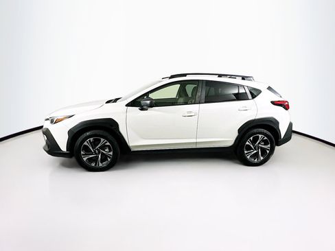 Used 2024 Subaru Crosstrek 2.0i Premium image 4