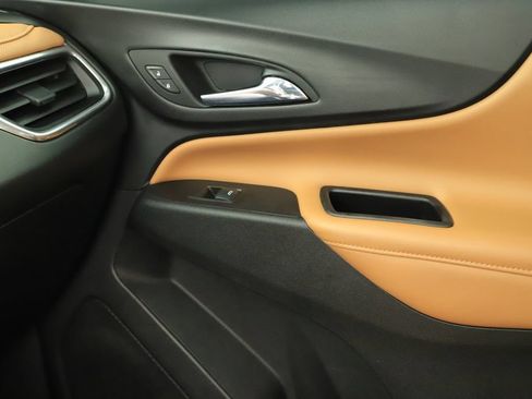 Used 2020 Chevrolet Equinox Premier FWD image 29