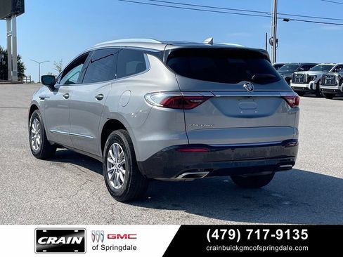Used 2023 Buick Enclave Essence FWD image 5