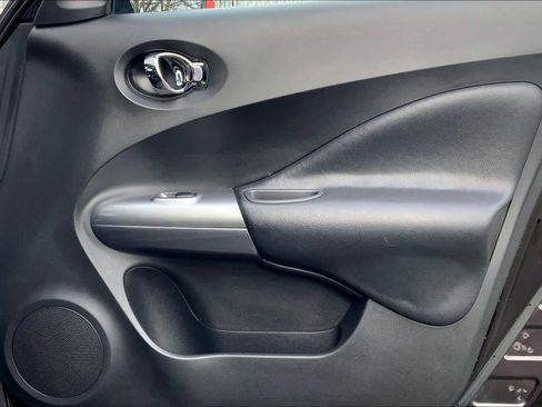 Used 2014 Nissan Juke SV w/ Premium Appearance Package image 22