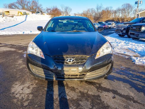 Used 2011 Hyundai Genesis 2.0T image 9