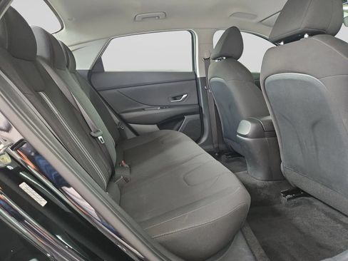 Used 2023 Hyundai Elantra SEL FWD image 31