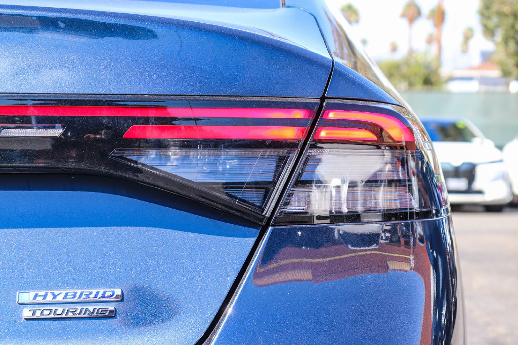 Used 2024 Honda Accord Touring image 7