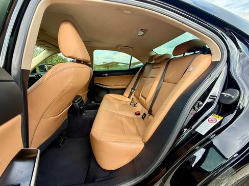 Used 2014 Lexus IS 350 w/ Navigation Package RWD image 11