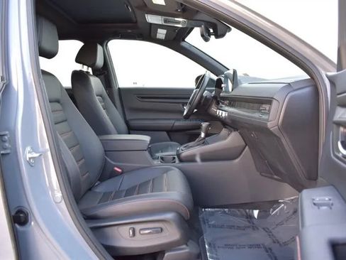 Used 2025 Honda CR-V Sport-L image 30