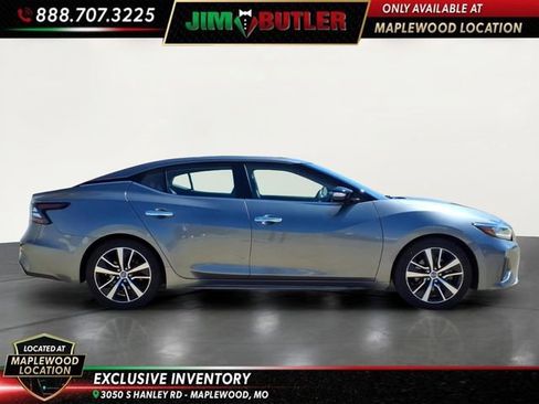 Used 2022 Nissan Maxima SV w/ Floor Mat Group FWD image 5