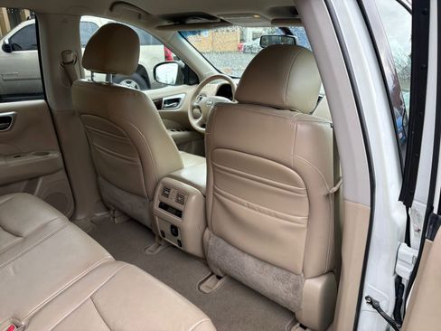 Used 2013 Nissan Pathfinder Platinum image 24