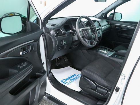 Used 2021 Honda Passport Sport image 3