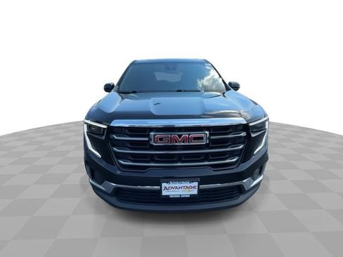 Used 2024 GMC Acadia Elevation AWD/4WD image 3