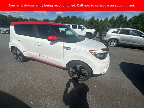 Used 2017 Kia Soul + w/ Designer's Package FWD image 4