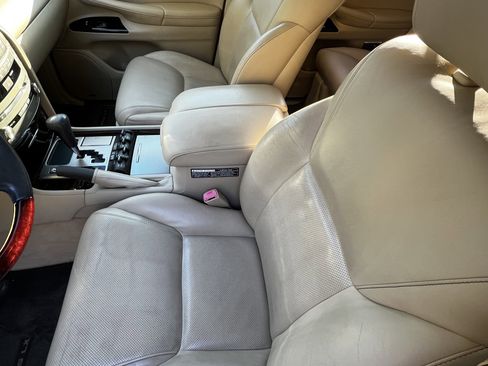 Used 2014 Lexus LX 570 4WD image 16