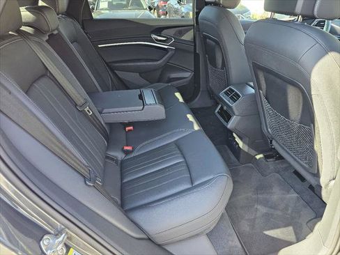 Used 2023 Audi e-tron Premium w/ Convenience Plus Package image 6