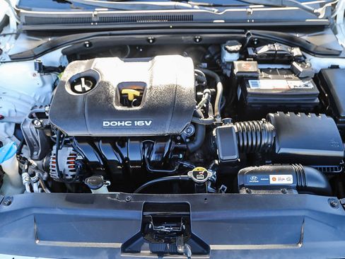 Used 2019 Hyundai Veloster 2.0 Premium image 27